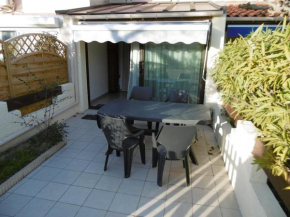 Le Barcarès - Villa T3 Coquette - Résidence Calme - Proche Plage, Port, et Village - Parking Privé - FR-1-799-38